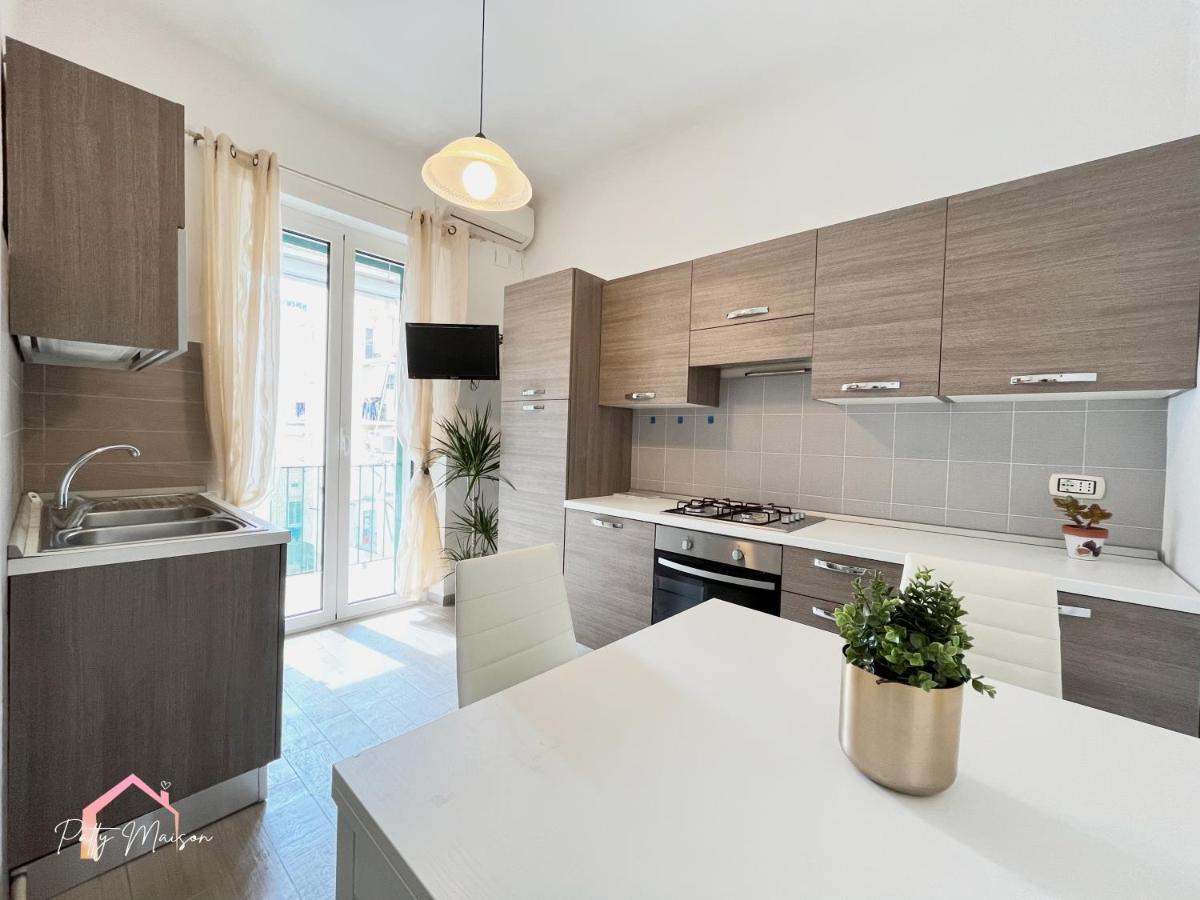 Patty Maison - Large & New Central Apartment Bari Zewnętrze zdjęcie